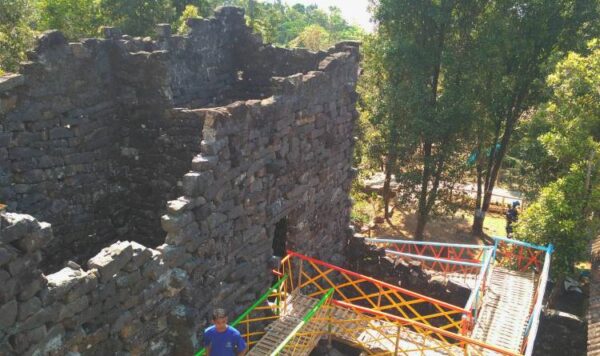 Wisata Omah Watu Ngawi, bangunan batu dengan arsitektur unik