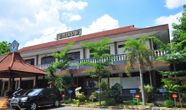 SIA UNIROW: Semua Tentang Akademikmu, Semudah Sentuhan Jari