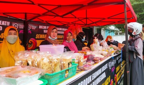 Ngabuburit di bazar Ramadhan Bojonegoro yuk!