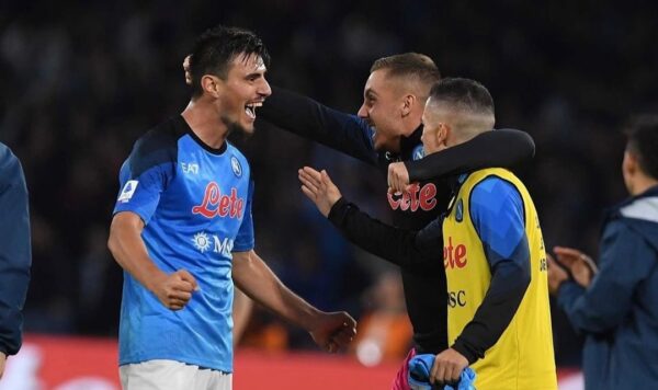 Napoli Makin Menggila!