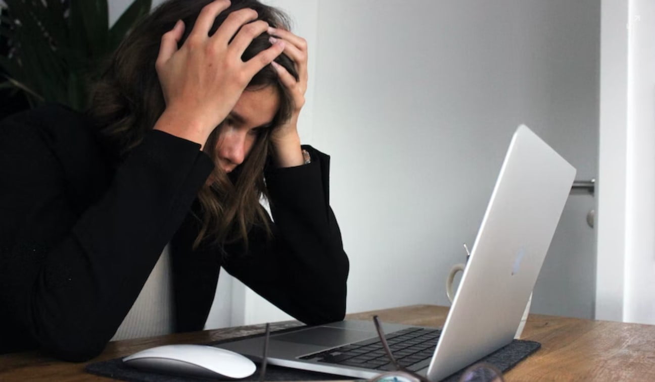 Mengatasi layar laptop mati