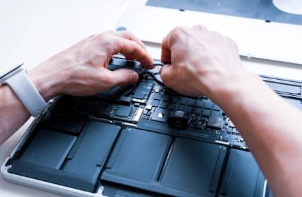 Cara Mengatasi Layar Laptop Mati Tapi Lampu Indikator Menyala