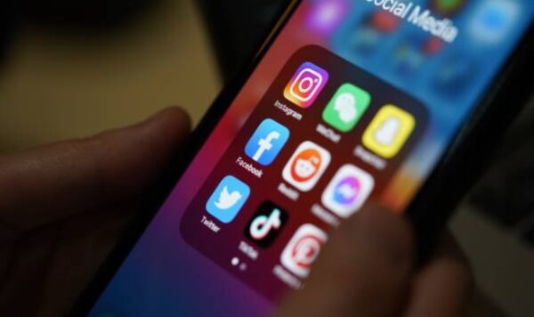 Cara Mengatasi Layar LCD HP Berbayang, Ketahui Cara Mencegahnya