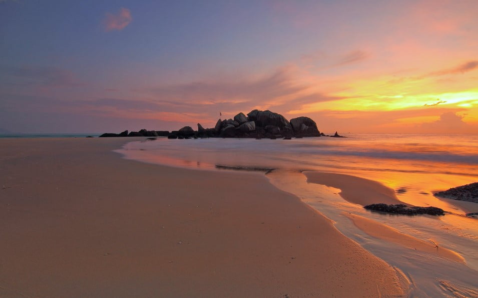 Berlibur ke Pantai
