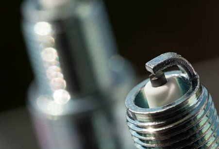 Cara Mengatasi Busi Mobil Mati