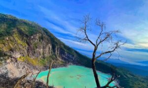 Pesona Taman Wisata Kawah Putih, Menawarkan Pemandangan Alam yang Menakjubkan
