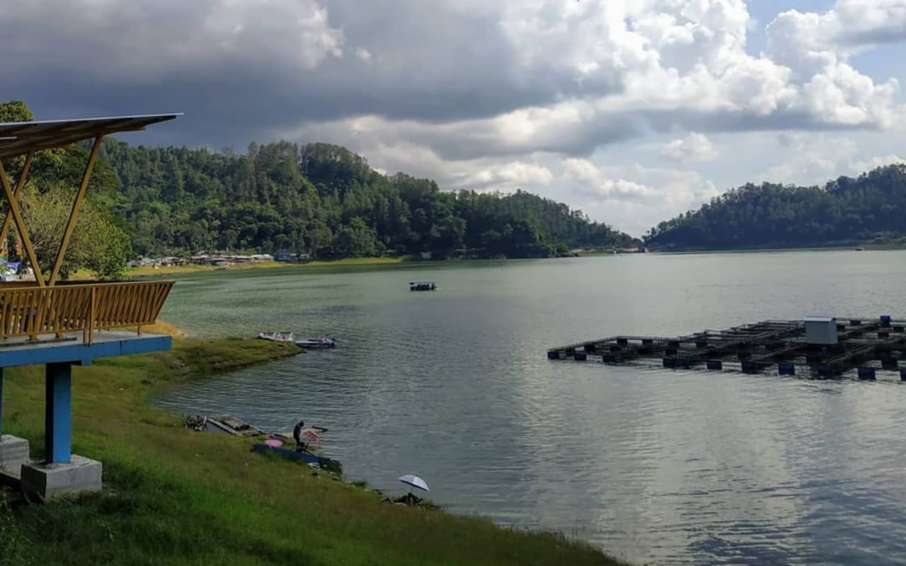 Danau ngebel
