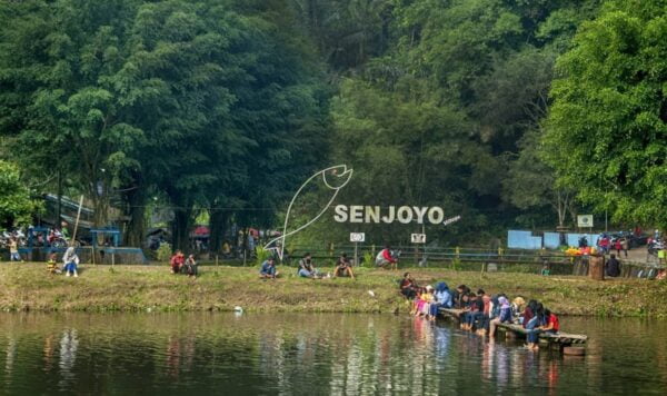 Wisata Senjoyo