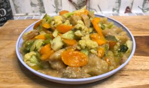 Video: Resep Capcay Bakso Lezat dan Bergizi