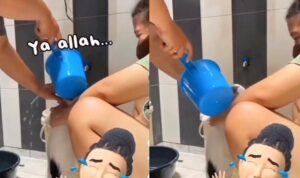 Video Kucing Takut Saat Dimandikan, Kocak Banget