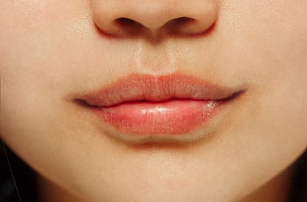 Inilah Rahasia Bibir Cerah dan Merona ala Selebriti, Yuk Coba 7 Produk Pencerah Bibir Terbaik!