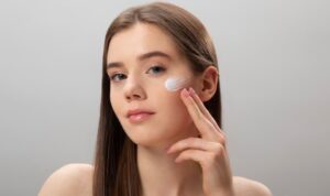 Pemutih Selangkangan Brightening Serum, Solusi Terbaik untuk Kulit Cerah dan Sehat