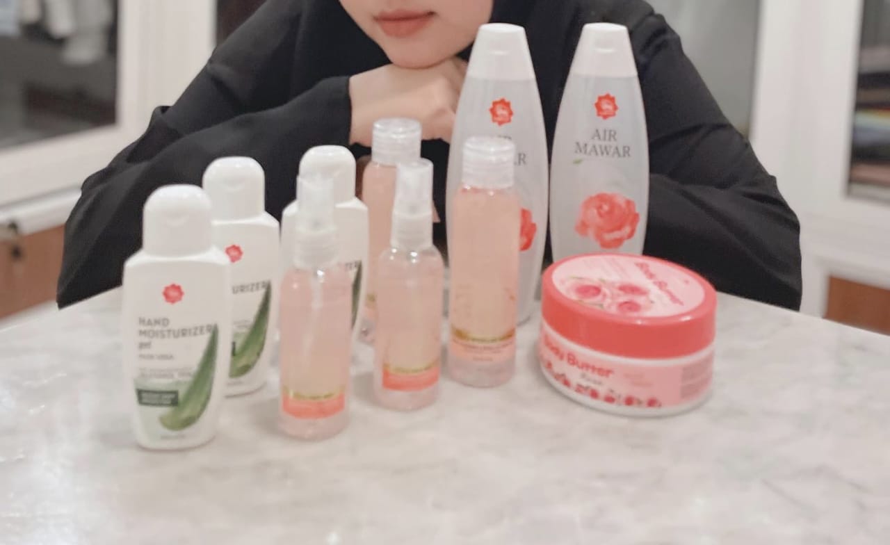 3 Langkah Mudah Memanfaatkan Air Mawar Viva untuk Kilauan Wajah Menawan Sebelum Tidur! Jangan Lewatkan Panduan Eksklusifnya di Sini!