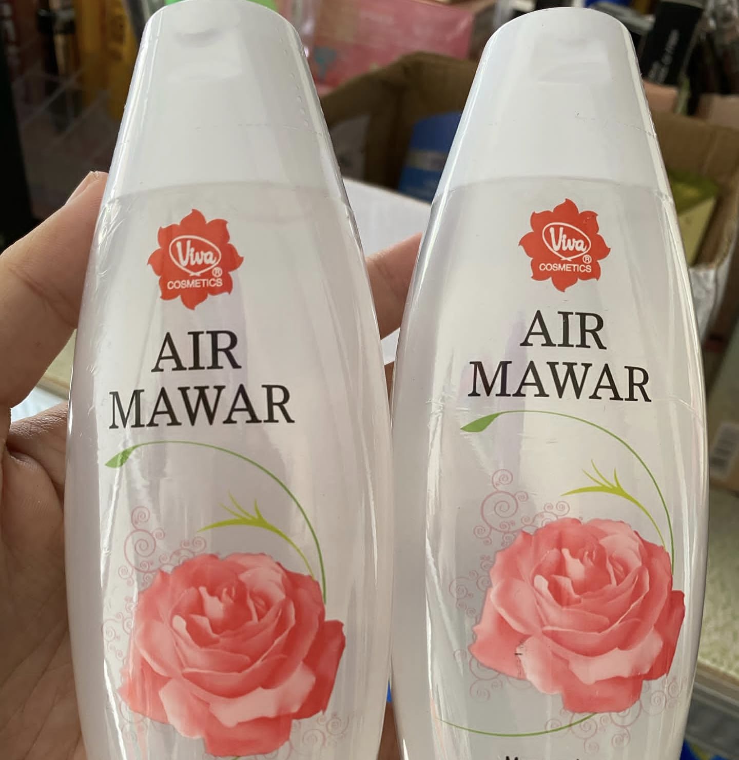 3 Trik Ampuh Mencerahkan Wajah dengan Air Mawar Viva! Ternyata, Ini yang Bikin Wajahmu Bersinar dan Bebas Flek Hitam!