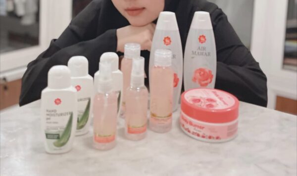 4 Langkah Efektif Menggunakan Air Mawar Viva Setelah Mandi yang Akan Membuat Kulit Wajah Anda Berbinar-binar! Jangan Sampai Lewatkan Trik Ini!