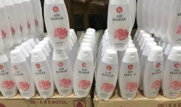 4 Metode Ampuh Mengaplikasikan Air Mawar Viva Sebelum Tidur untuk Hasil Maksimal di Pagi Hari!