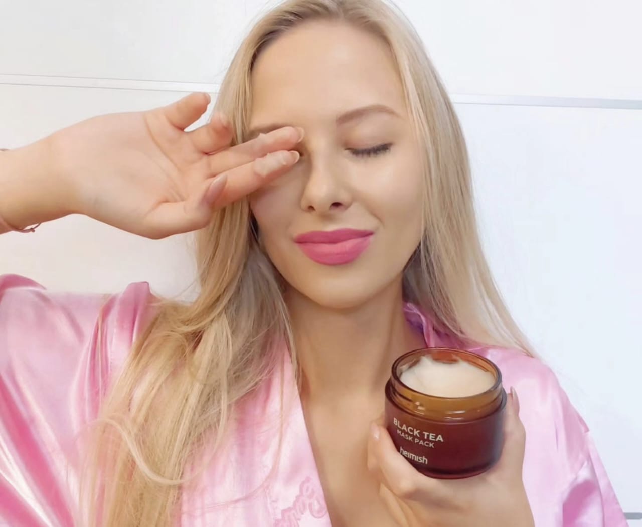 6 Merk Skincare Terbaik untuk Usia 40 Tahun ke Atas yang Diakui di Mana-mana untuk Menghilangkan Tanda Penuaan dan Menjaga Awet Muda