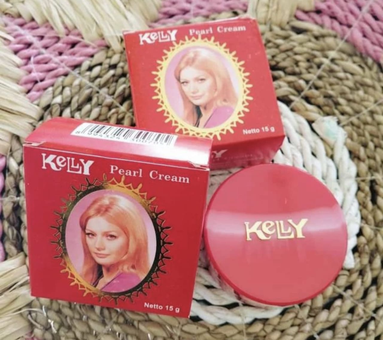 6 Rahasia Luar Biasa Menggunakan Bedak Kelly untuk Kulit Putih Maksimal dan Tahan Lama! Hasilnya WOW!