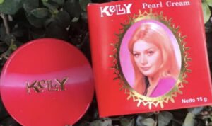 8 Trik Menggunakan Bedak Kelly yang Wajib Kamu Coba! Rahasia Kulit Putih Alami dan Bedak Tahan Lama!