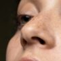Cara Luar Biasa untuk Menghilangkan Flek Hitam Gunakan Rahasia Gula Pasir Murah Ini dan Rasakan Keajaibannya! Wajah Glowing Cerah Terbongkar!