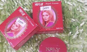 Cara Membuat Krim Pemutih dari Bedak Kelly, Air Mawar Viva, dan Baby Oil: Panduan Lengkap!