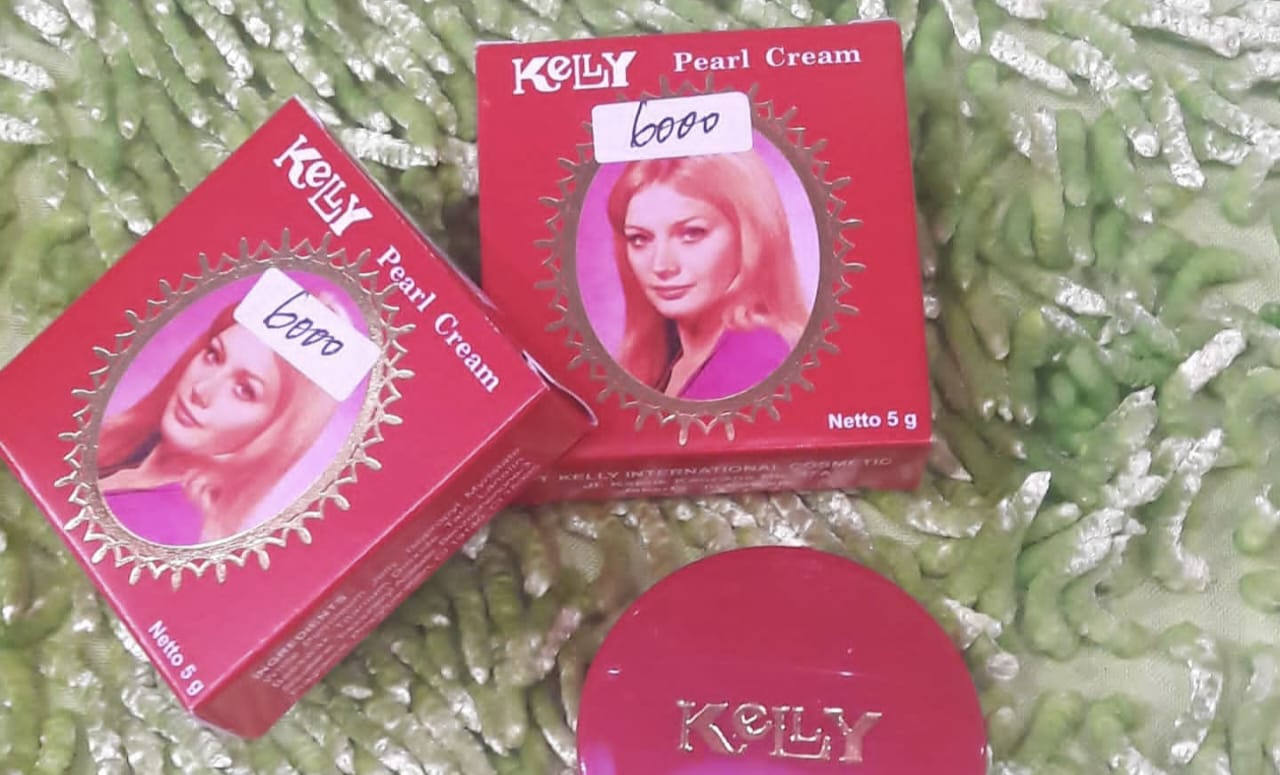 Cara Membuat Krim Pemutih dari Bedak Kelly, Air Mawar Viva, dan Baby Oil Panduan Lengkap!