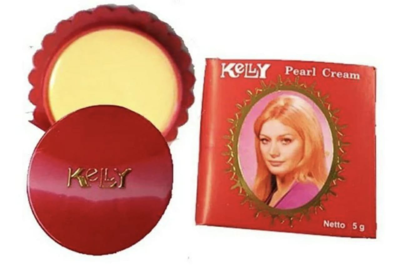 Cara Pakai Bedak Kelly Agar Wajah Tetap Putih Mengkilau Sepanjang Hari: 4 Tips yang Harus Kamu Ikuti!