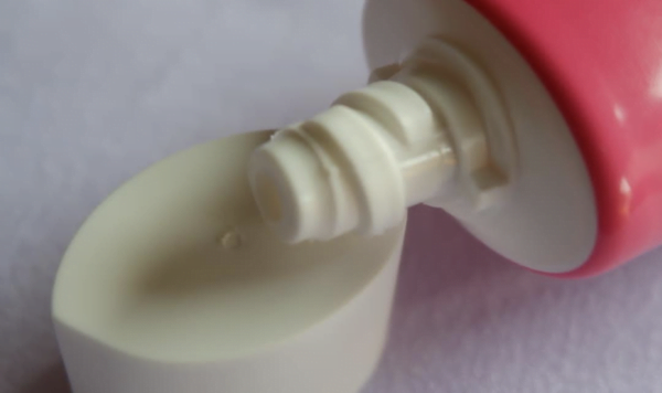 Cara Praktis Menggunakan Gabungan Fair n Lovely dan Air Mawar Viva untuk Krim Pemutih Wajah yang Efektif