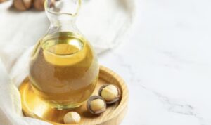 Cara Terbaik Mencerahkan dan Memuluskan Wajah Menggunakan Minyak Zaitun, Ikuti 5 Petunjuknya di Sini