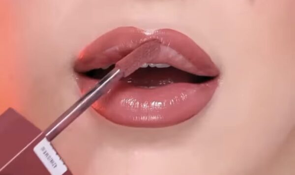 Lipstik Tahan Lama Terbaik untuk Penampilan Prima dalam Kegiatan Sibuk
