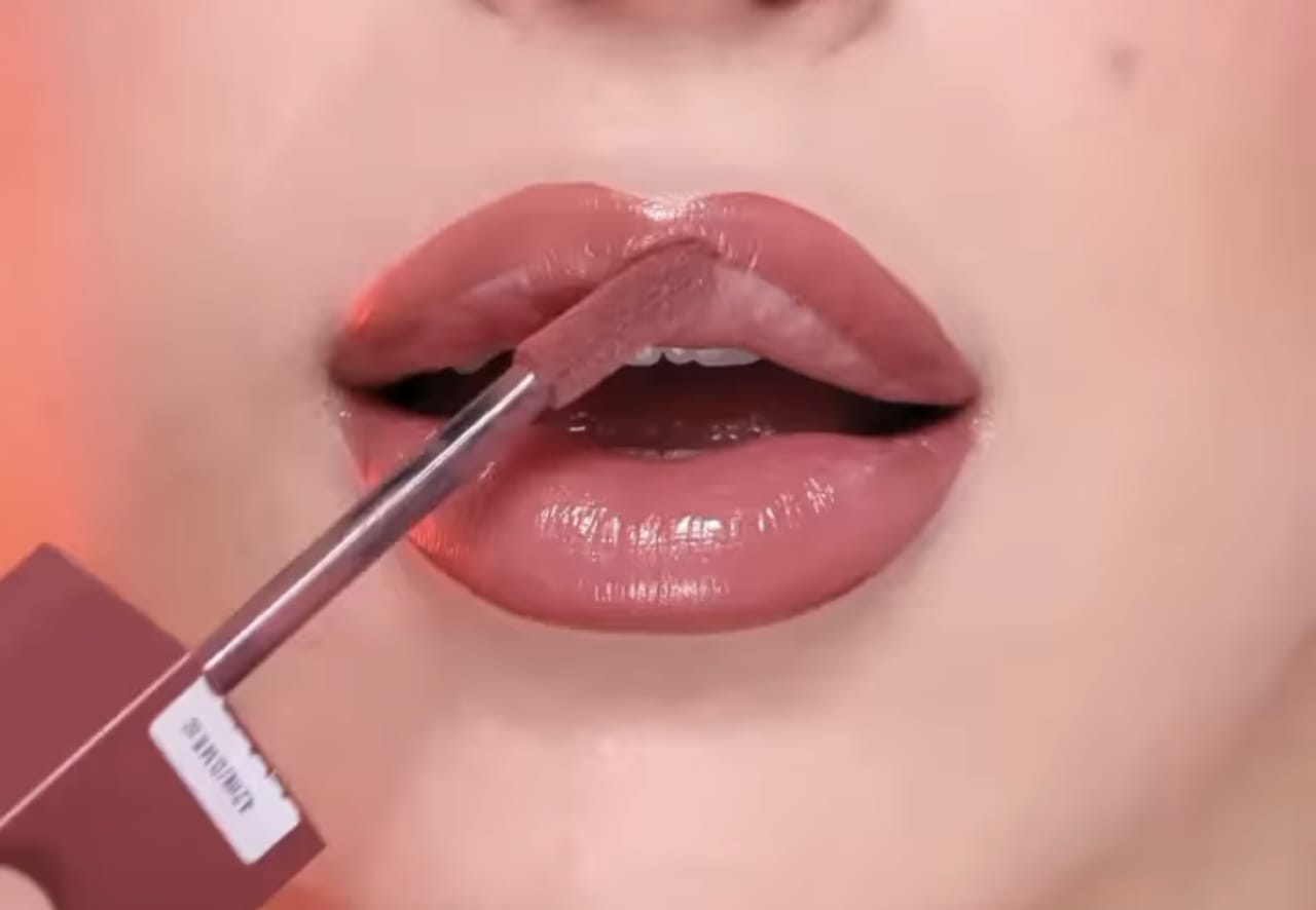 Lipstik Tahan Lama Terbaik untuk Penampilan Prima dalam Kegiatan Sibuk