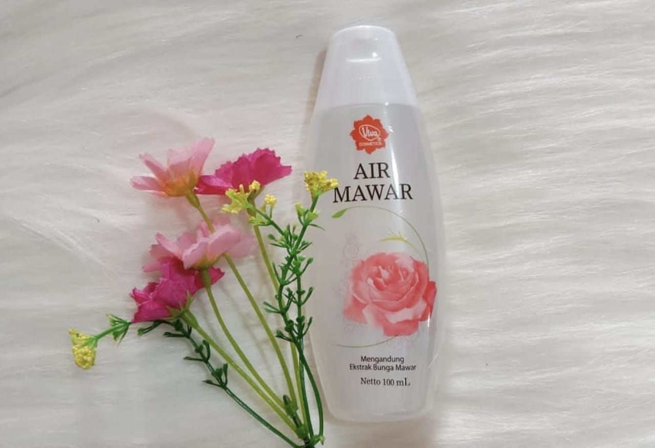 Rahasia Kilau Malam Campuran Ajaib Air Mawar Viva dan Fairy n Lovely untuk Wajah Cerah Maksimal!