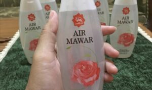 Rahasia Mendapatkan Kulit Putih dan Bersinar dengan Air Mawar Viva! Simak Triknya di Sini…