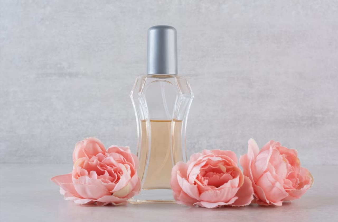 Rekomendasi 4 Parfum Beraroma Mawar yang Wajib Anda Miliki, Tersedia di Indomaret!