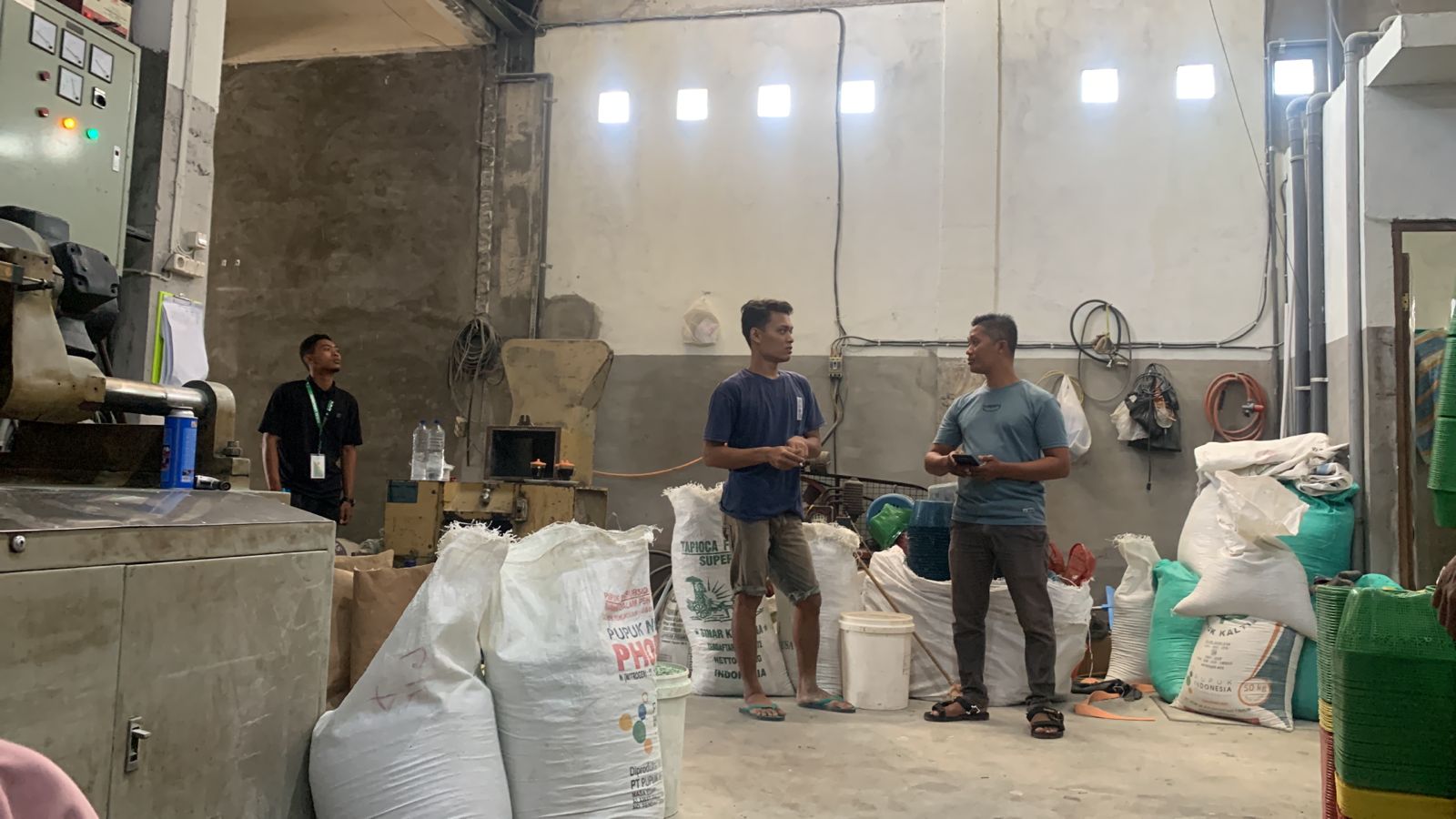 Sukses Ubah Limbah Plastik Jadi Barang Bernilai, Gimana Caranya Yuk Simak Disini!