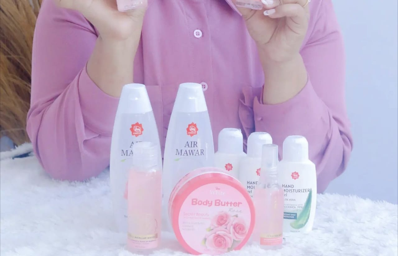 Ternyata Ini Dia Varian Terbaru Air Mawar yang Mampu Menghilangkan Noda di Wajah! Anda Tidak Akan Percaya Hasilnya!