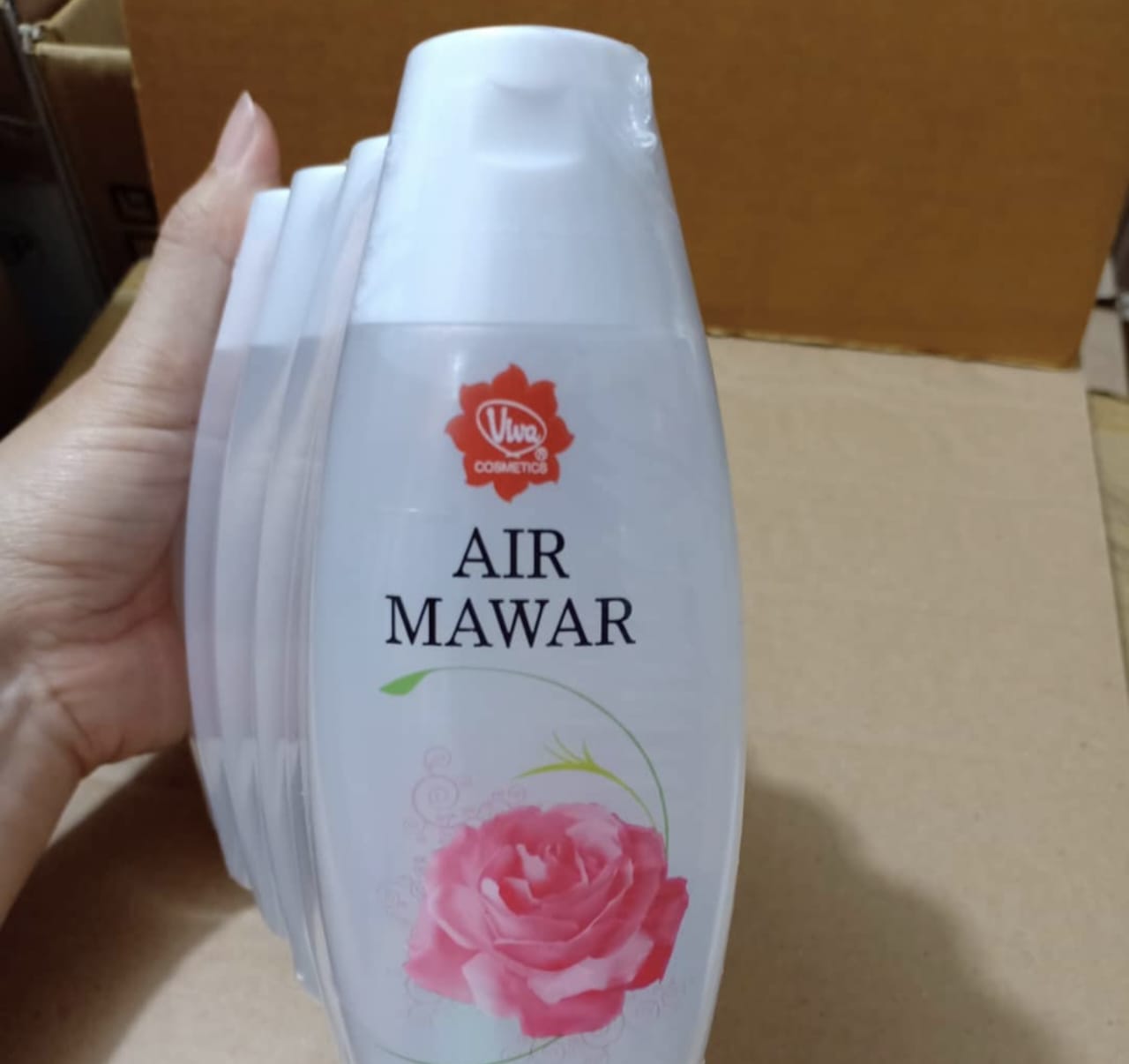 Trik Ampuh Menggunakan Air Mawar Viva untuk Wajah Cerah Berseri dan Glowing Sepanjang Hari, Jangan Lewatkan Tips Hebatnya!