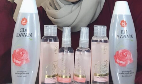 Trik Jitu Mendapatkan Kulit Bersinar dengan Air Mawar Viva! Tak Pernah Gagal, Ikuti 4 Langkah Ini dan Saksikan Keajaibannya!