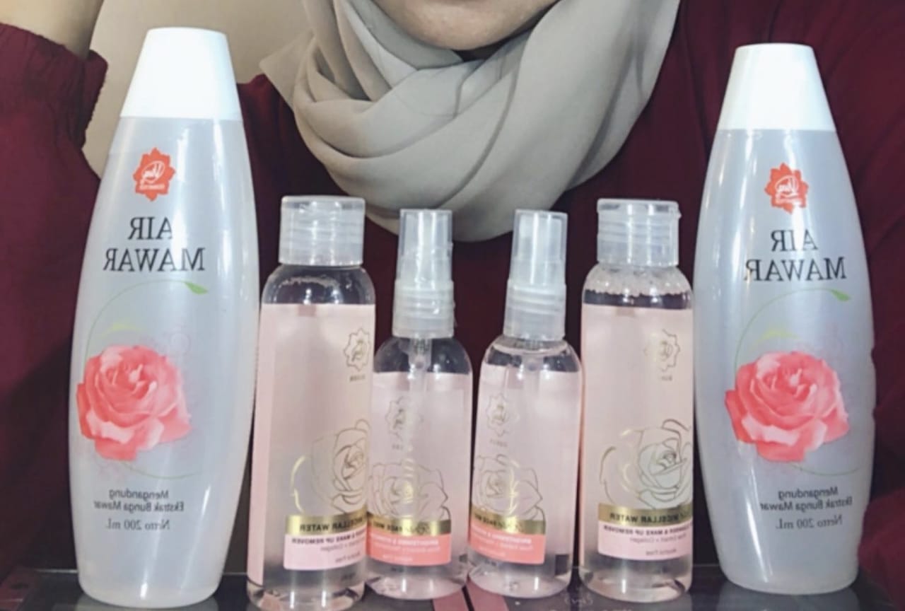 Trik Jitu Mendapatkan Kulit Bersinar dengan Air Mawar Viva! Tak Pernah Gagal, Ikuti 4 Langkah Ini dan Saksikan Keajaibannya!