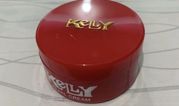 Trik dan Panduan Memutihkan Kulit Wajah dengan Bedak Kelly: 7 Fakta Menarik yang Harus Kamu Ketahui!