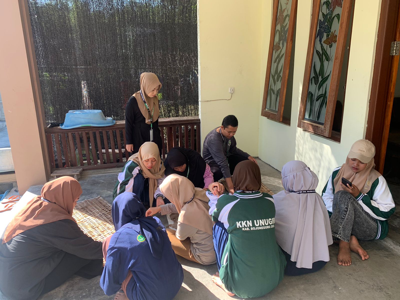 Serunya Pembuatan Krupuk Puli Bersama Mahasiswa KKN Kelompok 28 dari UNUGIRI