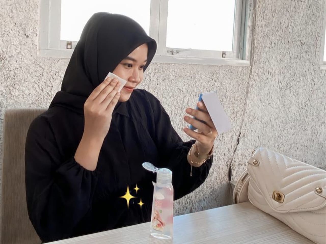 3 Cara Penggunaan Skincare Air Mawar untuk Mendapatkan Wajah Glowing 3X Lipat Tanpa Noda