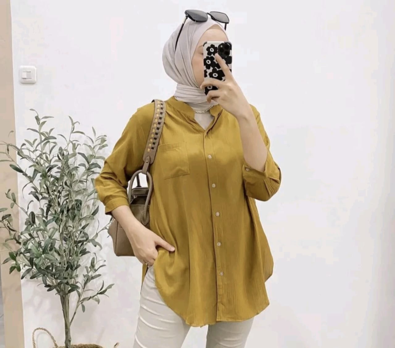 5 Kombinasi Gaya dengan Pakaian Blush Wanita untuk Penampilan Lebih Elegan