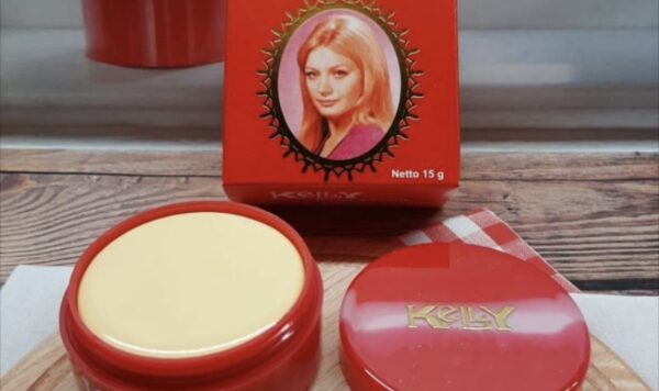 7 Tips Menggunakan Bedak Kelly untuk Wajah Putih yang Efektif