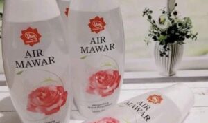 Bangun Tidur Jam 05.00 Pagi, Tidak Perlu Kaget! Wajahmu Akan Terlihat Bening dan Glowing dengan Rahasia Sederhana, Hanya Cukup Gunakan Air Mawar Viva Sebelum Tidur. Simak Urutan Cara Pakainya di Sini!