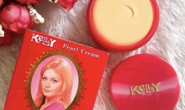 Bedak Kelly Amankah untuk Kulit Anda?