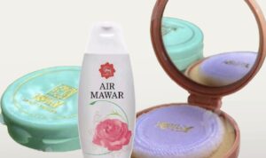 Cara Mencampurkan Kombinasi Bedak Kelly dan Air Mawar Viva, Simak Panduan Penggunaannya Agar Wajah Tetap Glowing secara Permanen