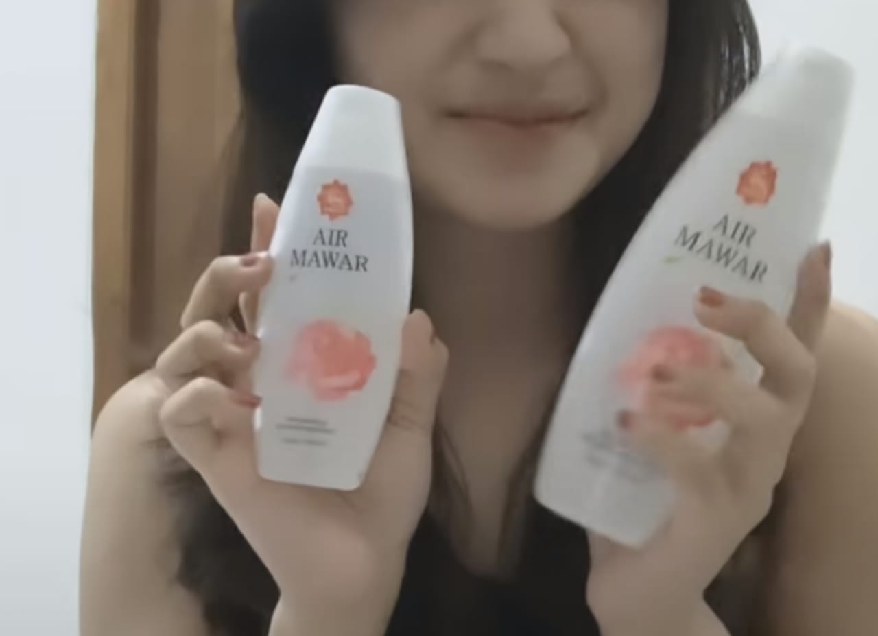 Cara Menggunakan Air Mawar Viva untuk Ketiak Cerah, Mulus, dan Wangi saat Mengenakan Tank Top