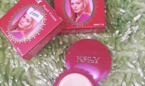 Cara Menggunakan Bedak Kelly untuk Mencerahkan dan Memutihkan Wajah dengan Tepat di Pagi dan Malam Hari