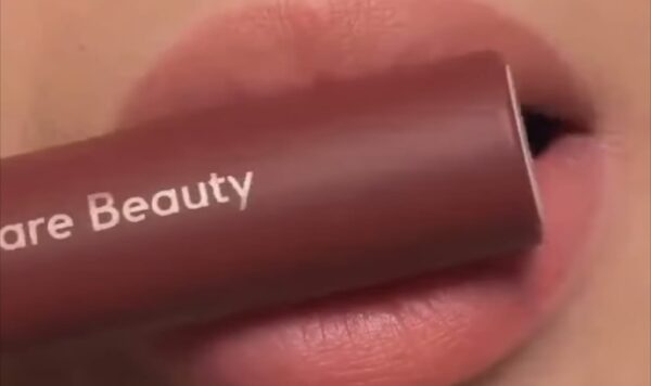 Empat Rekomendasi Lipstik untuk Bibir Lembab dan Tahan Lama Sepanjang Hari